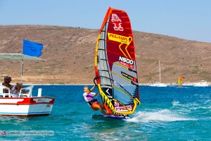 TY15_sl_Oda_flies_home